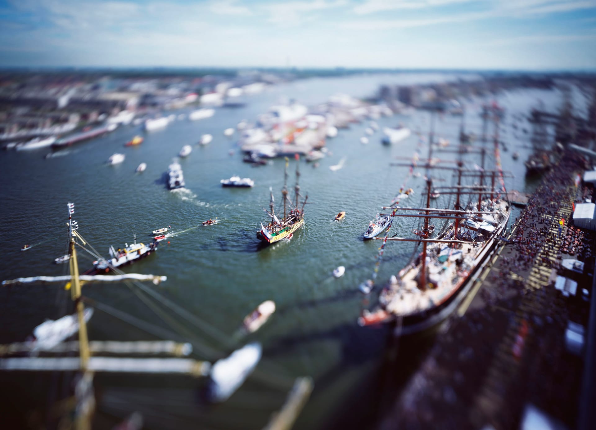 Kom mee achter de schermen bij SAIL 2015